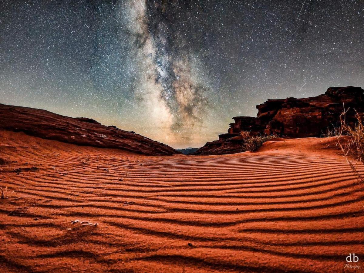 Wadi Rum Bedouin Tour With A Camp Buitenkant foto