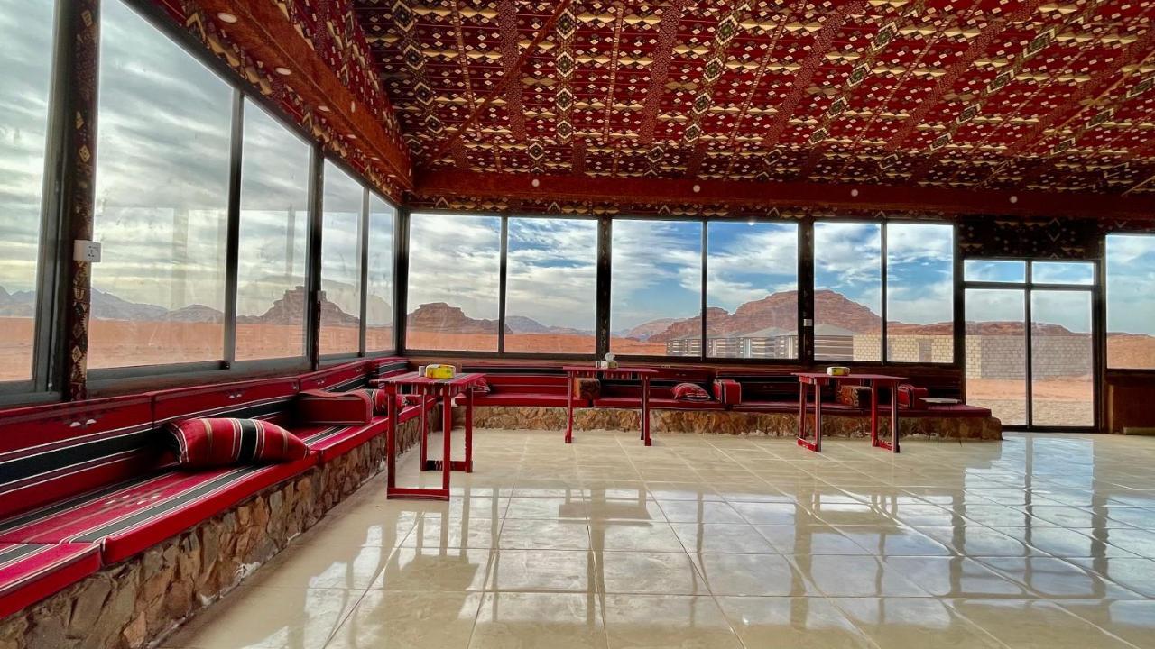 Wadi Rum Bedouin Tour With A Camp Buitenkant foto