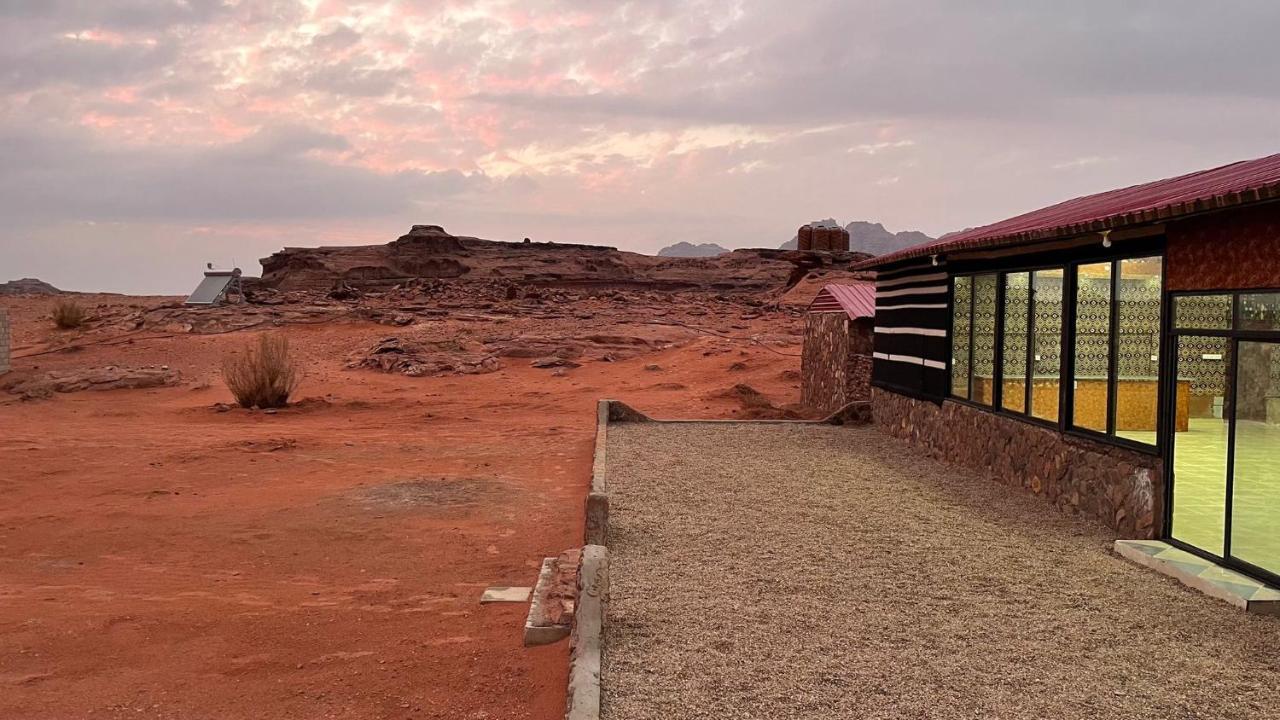 Wadi Rum Bedouin Tour With A Camp Buitenkant foto