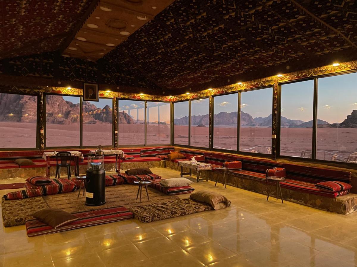 Wadi Rum Bedouin Tour With A Camp Buitenkant foto