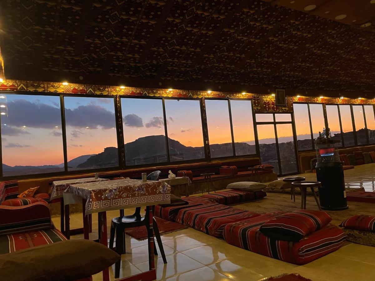 Wadi Rum Bedouin Tour With A Camp Buitenkant foto