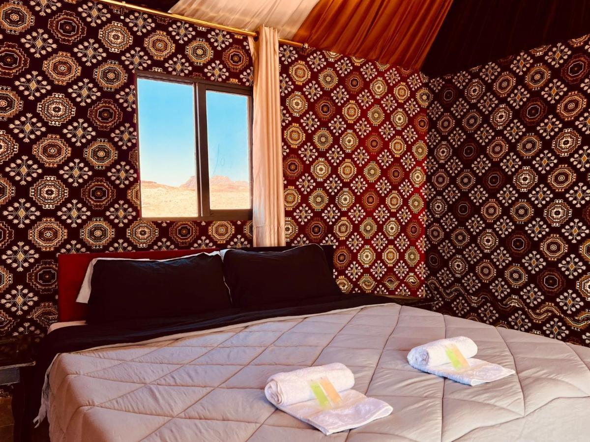 Wadi Rum Bedouin Tour With A Camp Buitenkant foto